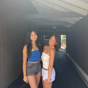 Meet your Posher, Lauren